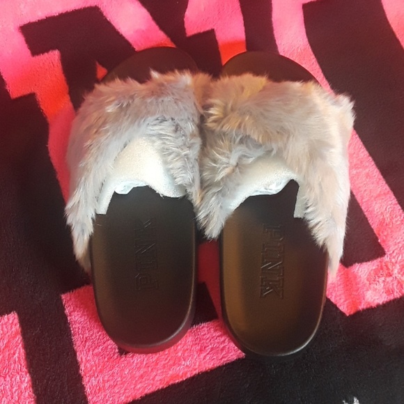 NWT Pink VS Furry Gray Slides - Picture 3 of 6